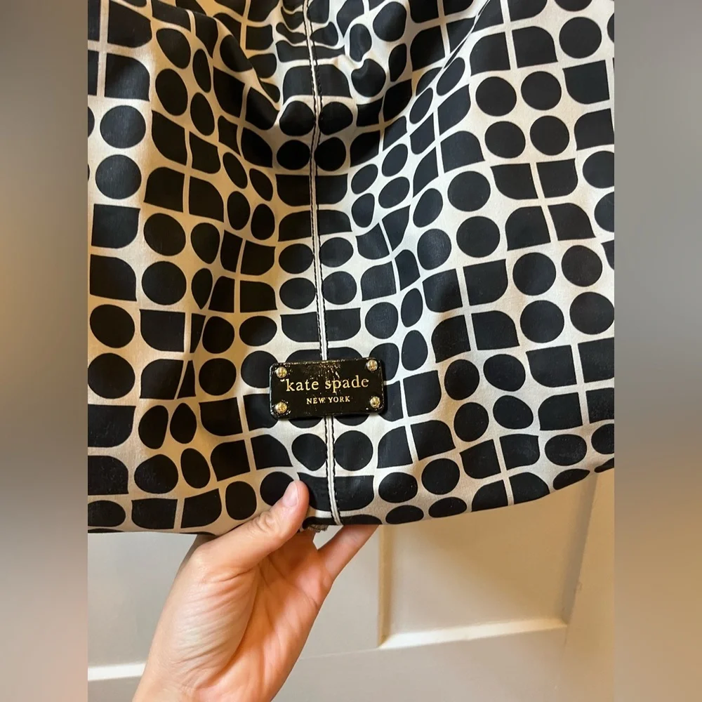 Kate Spade New York extra Large patterned Crossbody Diaper Bag With change mat - Picture 7 of 11